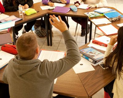 Étudiants lors d'un séminaire dans la salle commune TGIL