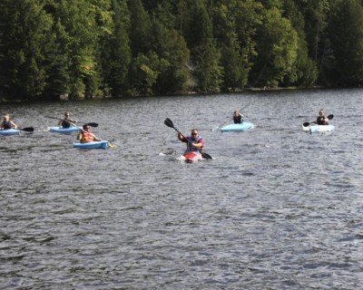 Élèves d'un camp d'éducation en plein air