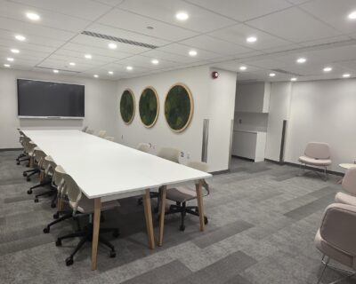 En savoir plus : La salle de réunion du troisième étage fait peau neuve