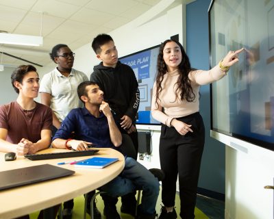 dawson-active-learning-students-web