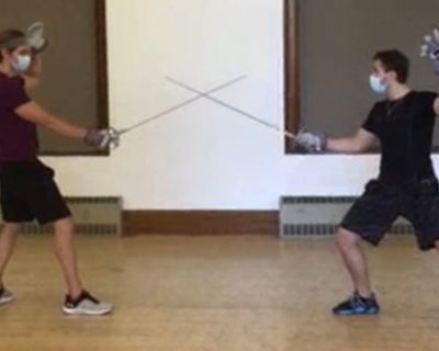 En savoir plus : En garde ! Le cours de combat à l'épée est un succès